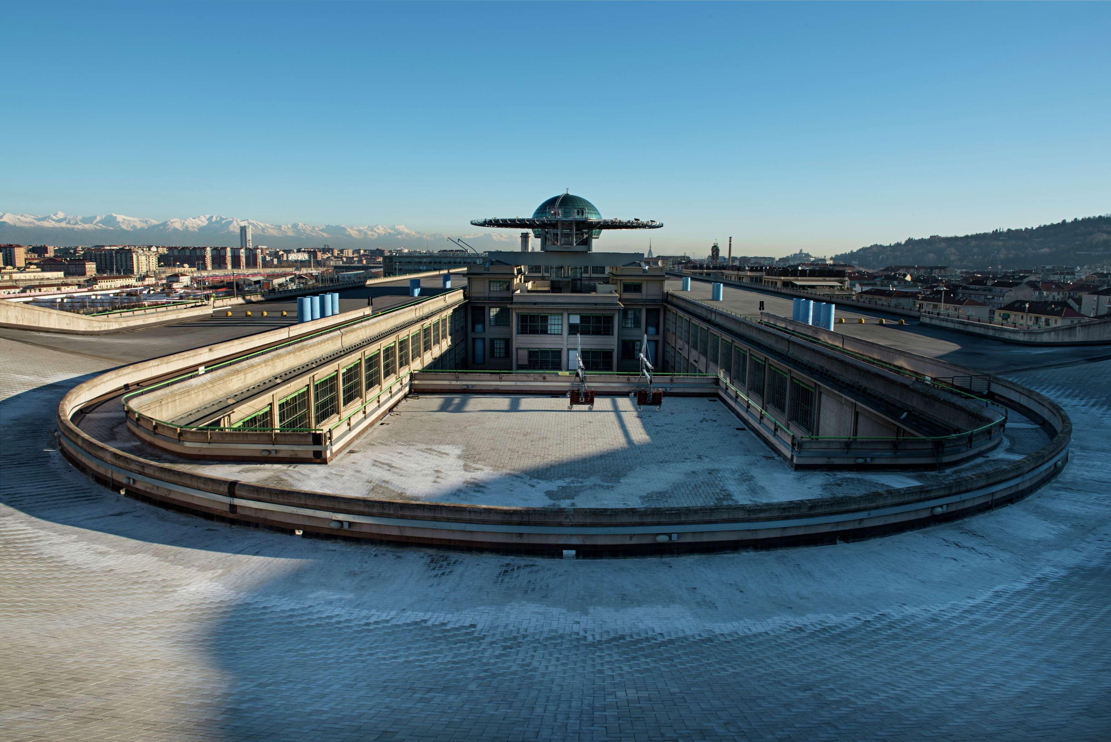 Hotel Doubletree By Hilton Turin Lingotto Extérieur photo