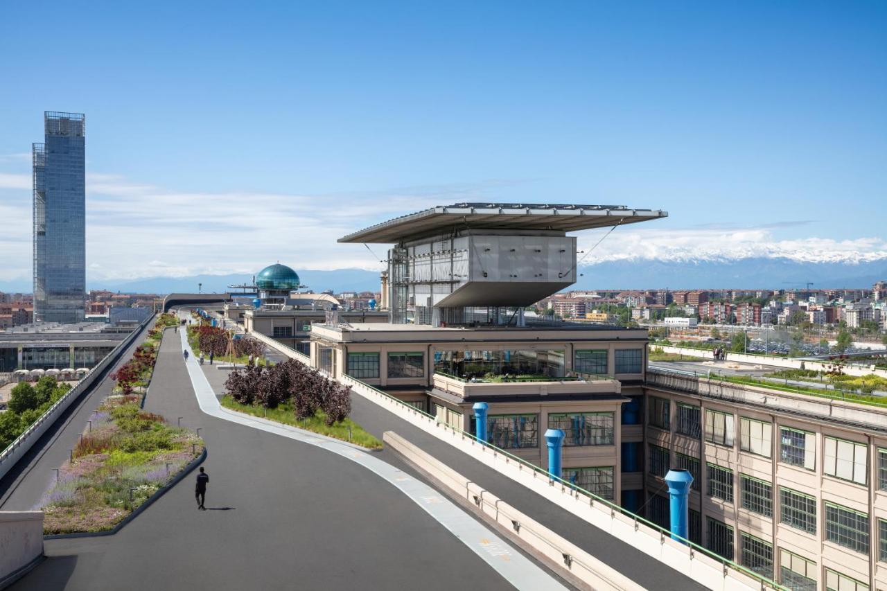 Hotel Doubletree By Hilton Turin Lingotto Extérieur photo