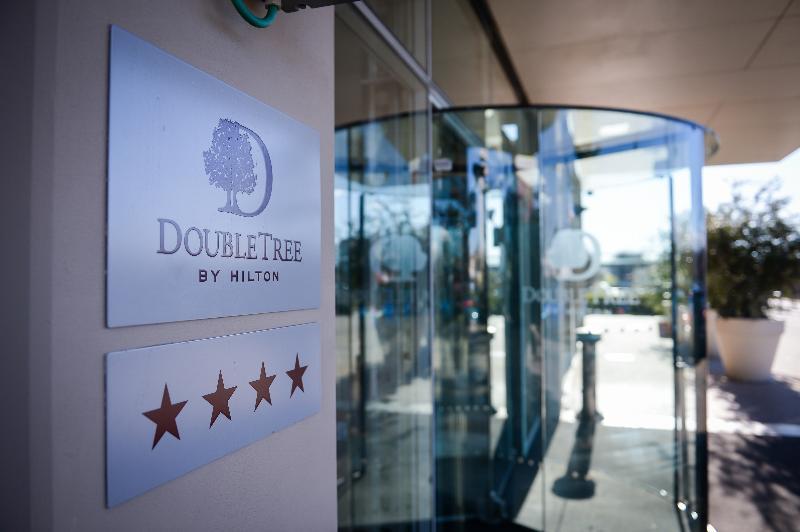 Hotel Doubletree By Hilton Turin Lingotto Extérieur photo